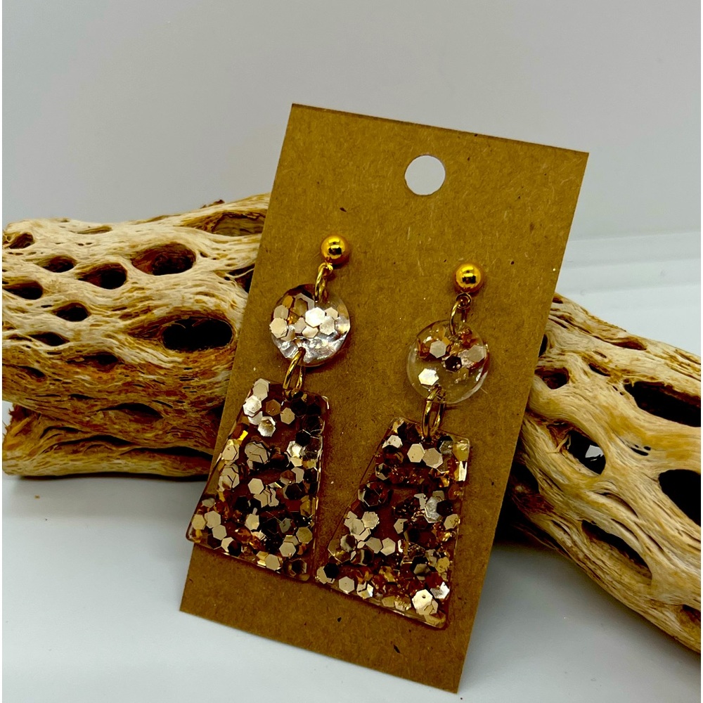 Gold resin glitter